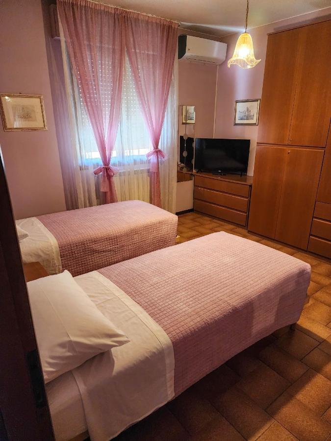 Gold B&B Ravarino Exteriör bild